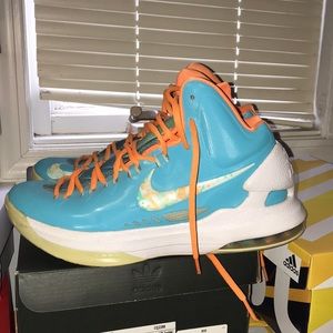 KD V Easter Sz 8.5
